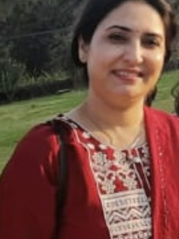 Tr Archana Guleria High SChool Teacher, CLass Teacher of STD IX A
